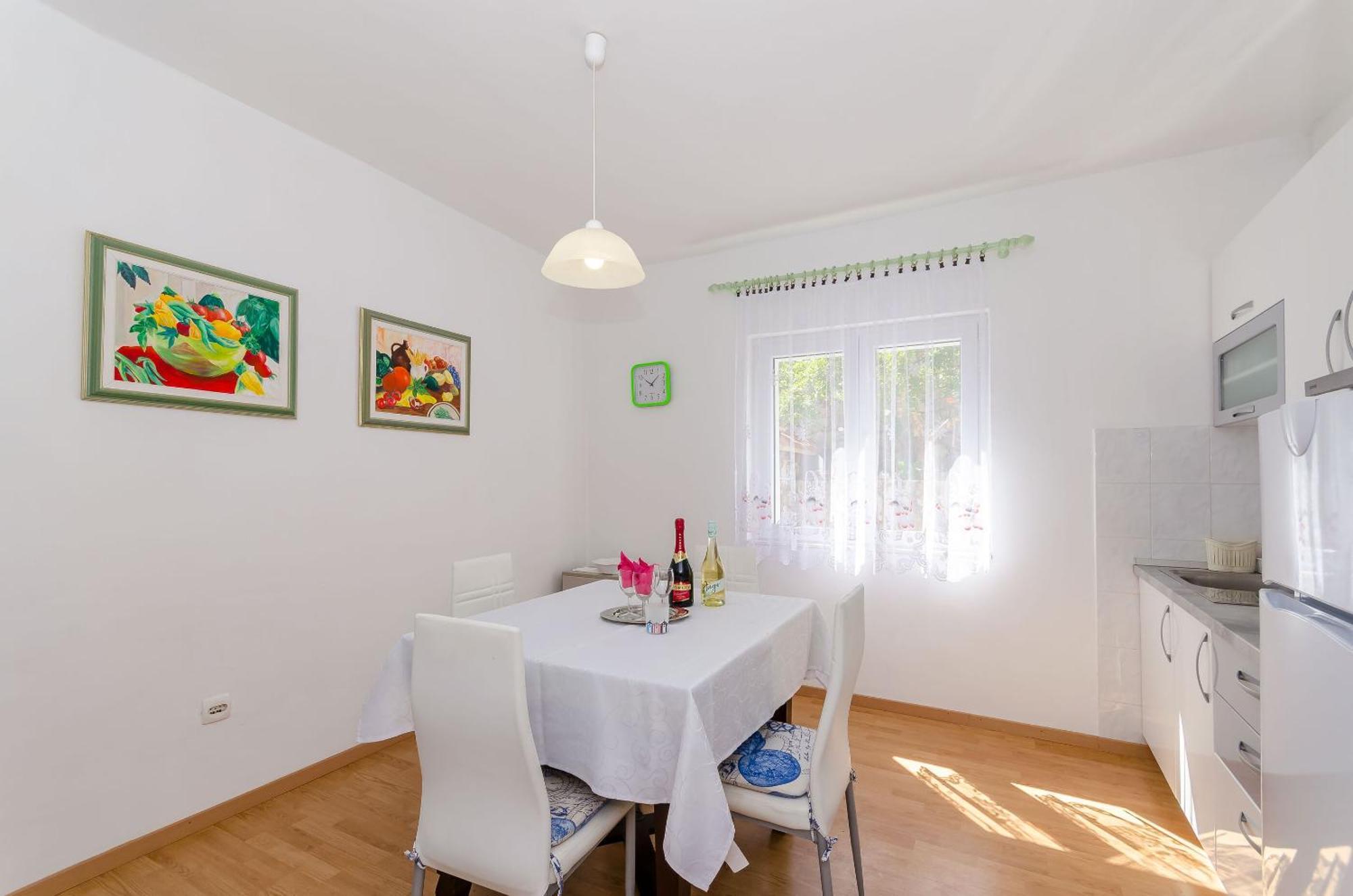 Apartments Jakov Jelsa  Exterior photo