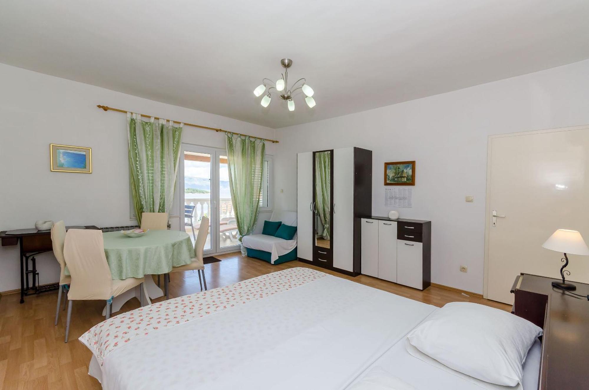 Apartments Jakov Jelsa  Exterior photo